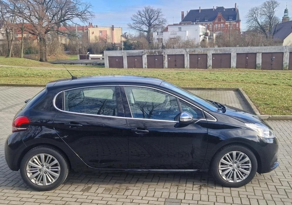 Peugeot 208 cena 33999 przebieg: 81000, rok produkcji 2017 z Wschowa małe 172